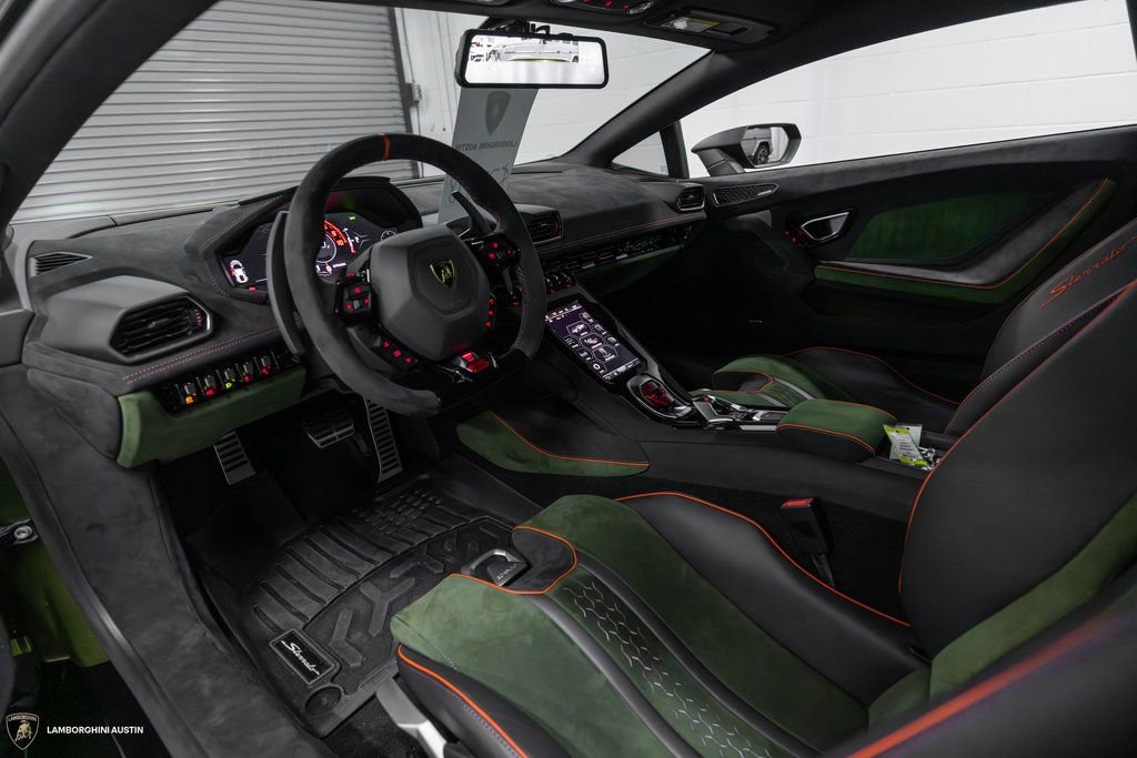 Used 2024 Lamborghini Huracan Sterrato image 25