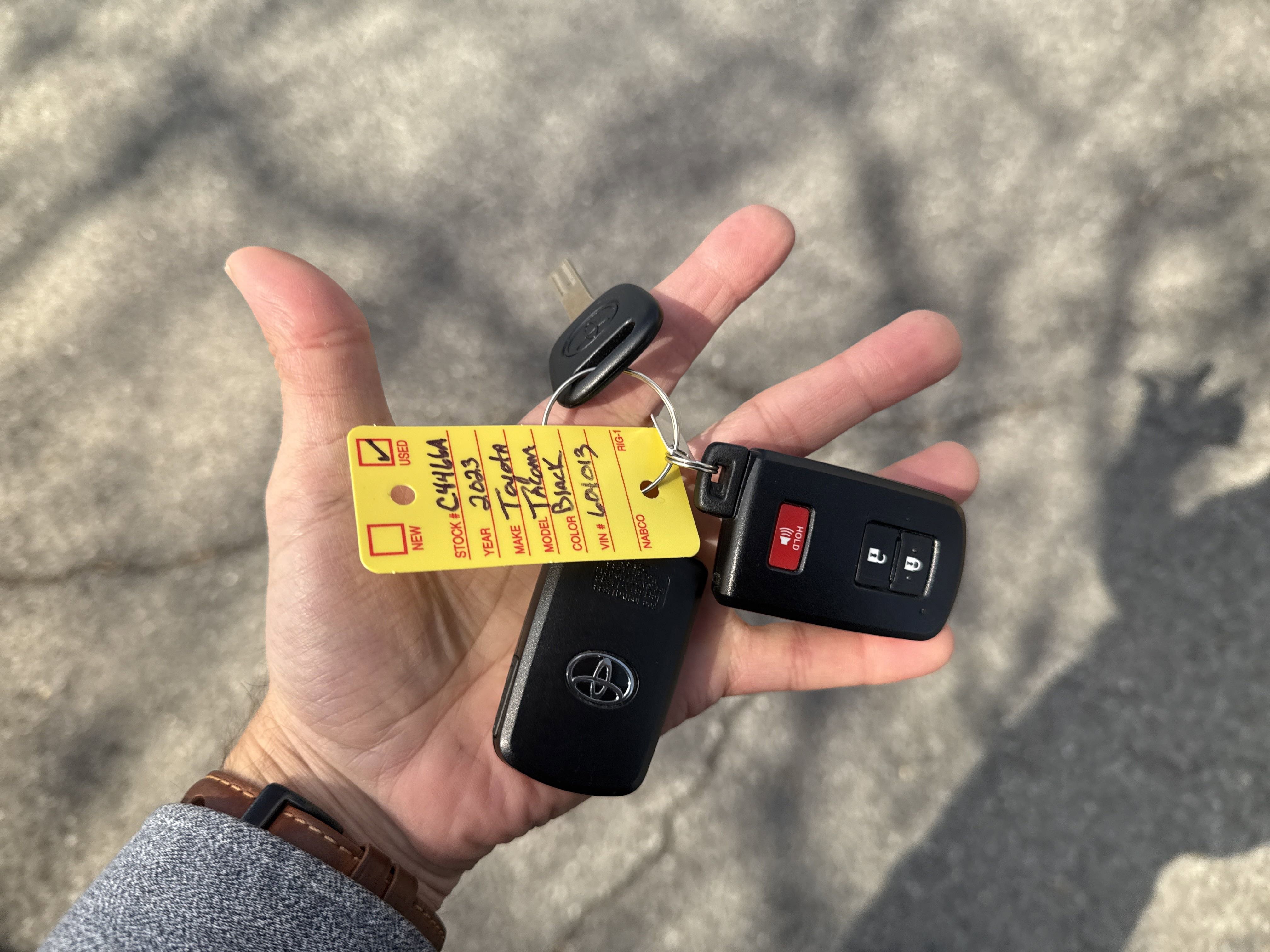 Used 2023 Toyota Tacoma TRD Sport image 9