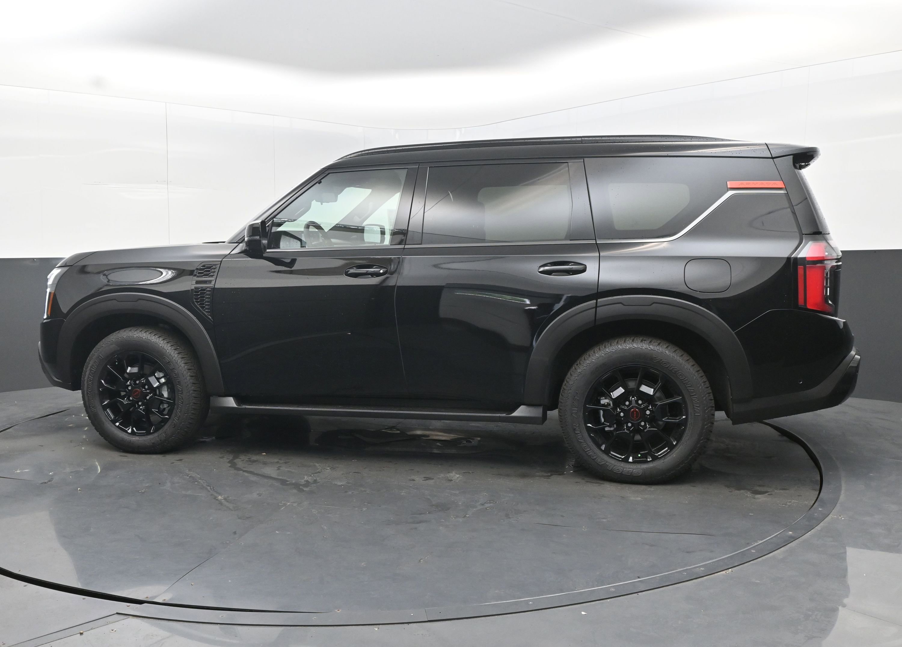 New 2025 Nissan Armada PRO-4X w/ Pro-4X Premium Package image 5
