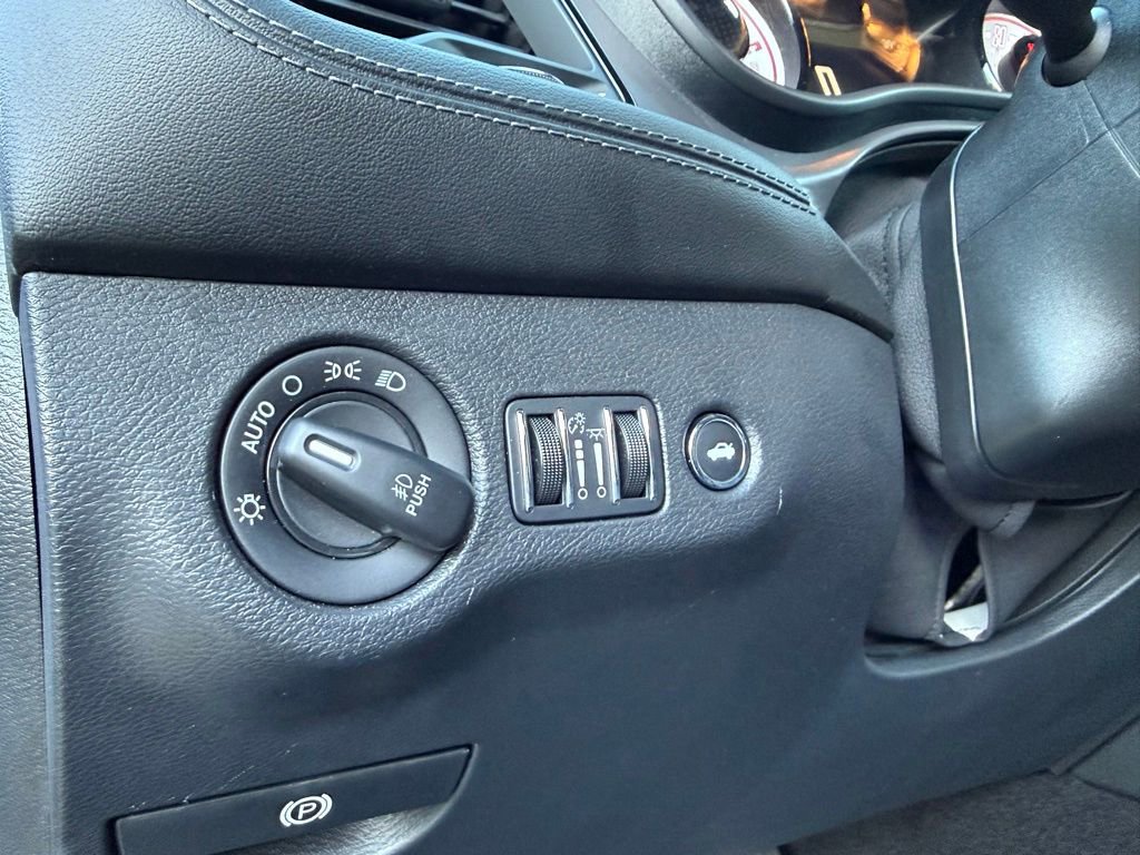 Used 2023 Dodge Challenger R/T w/ T/A Package image 17