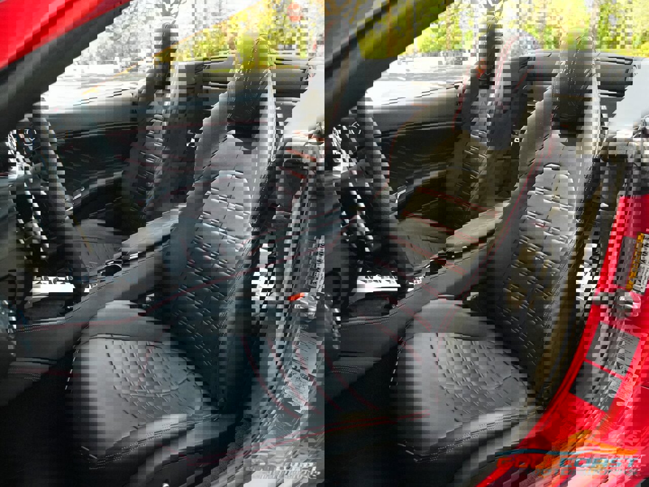 Used 2015 Ferrari California T image 21