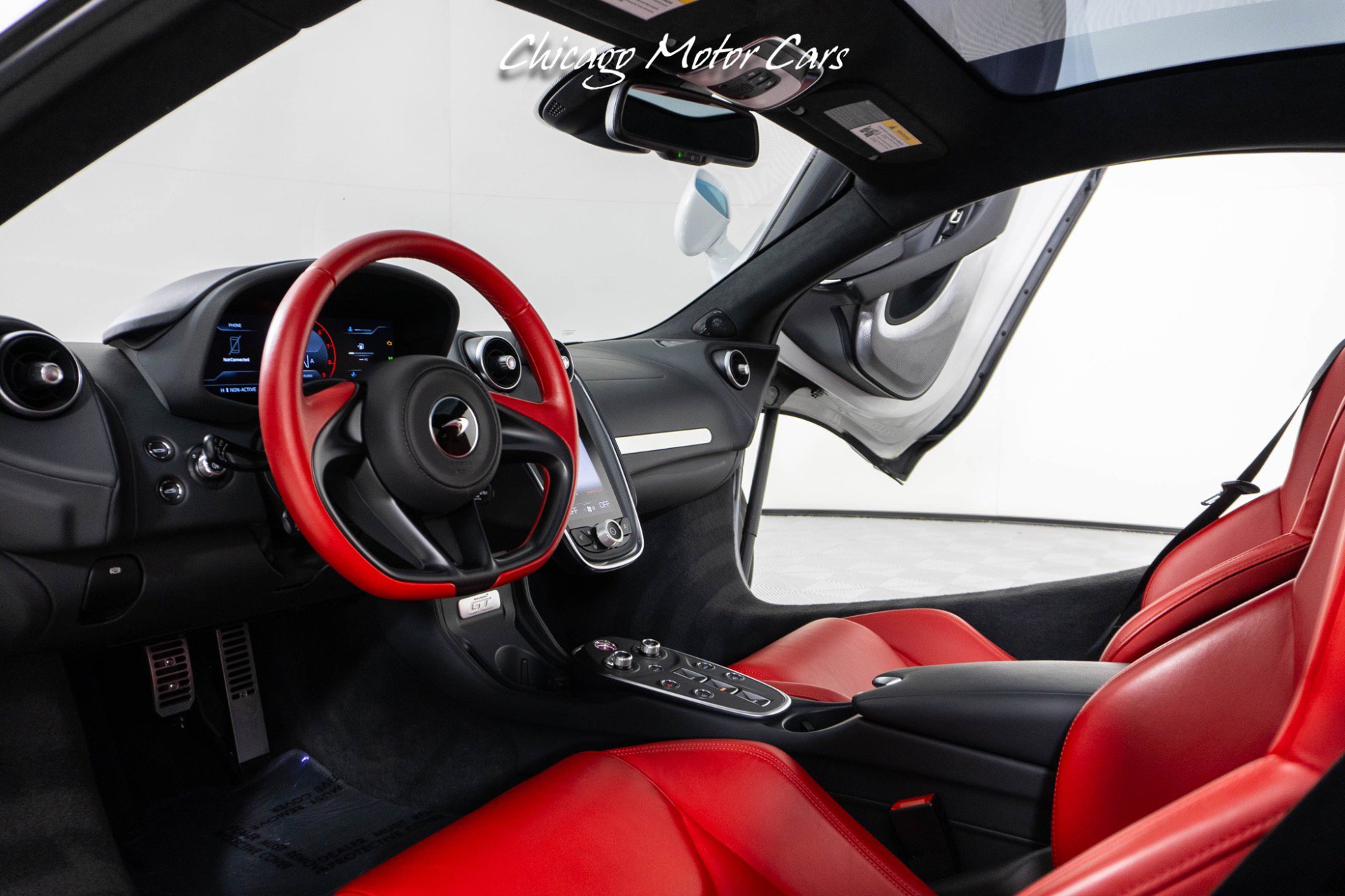 Used 2023 McLaren GT RWD image 40
