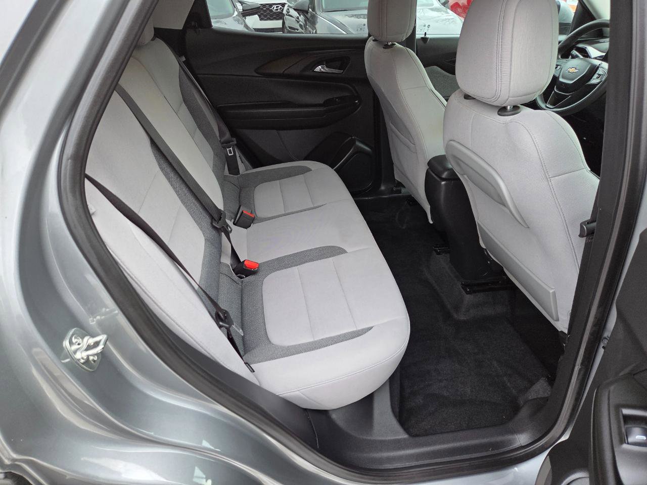 Used 2025 Chevrolet TrailBlazer LT w/ LT Cold Weather Package FWD image 20