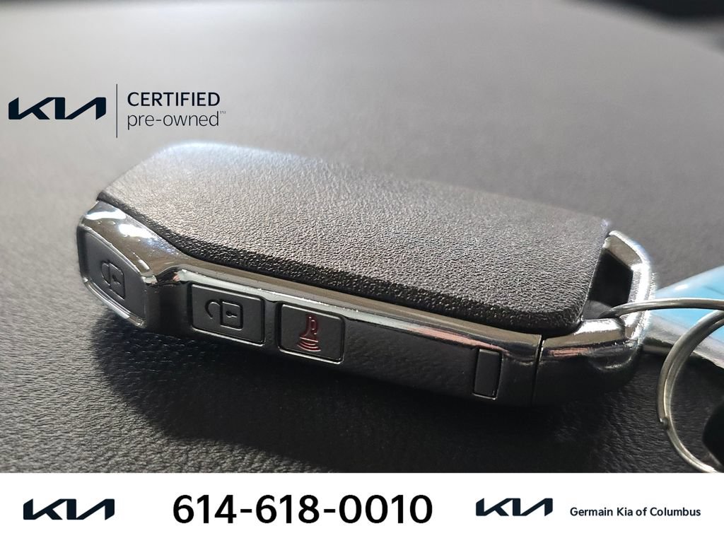 Certified 2023 Kia Sorento S w/ Panoramic Sunroof Package AWD/4WD image 33