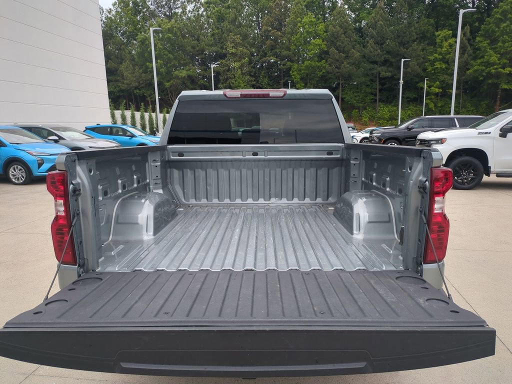 Used 2025 Chevrolet Silverado 1500 LT RWD image 31