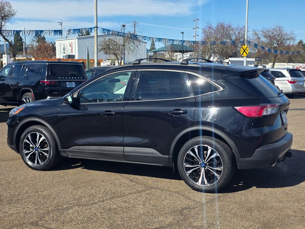 Used 2022 Ford Escape SEL w/ SEL Stealth AWD Package image 29