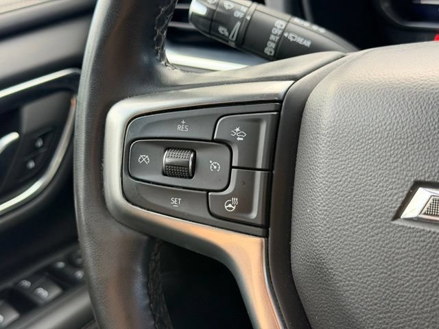 Used 2023 Chevrolet Suburban Z71 w/ Luxury Package AWD/4WD image 12