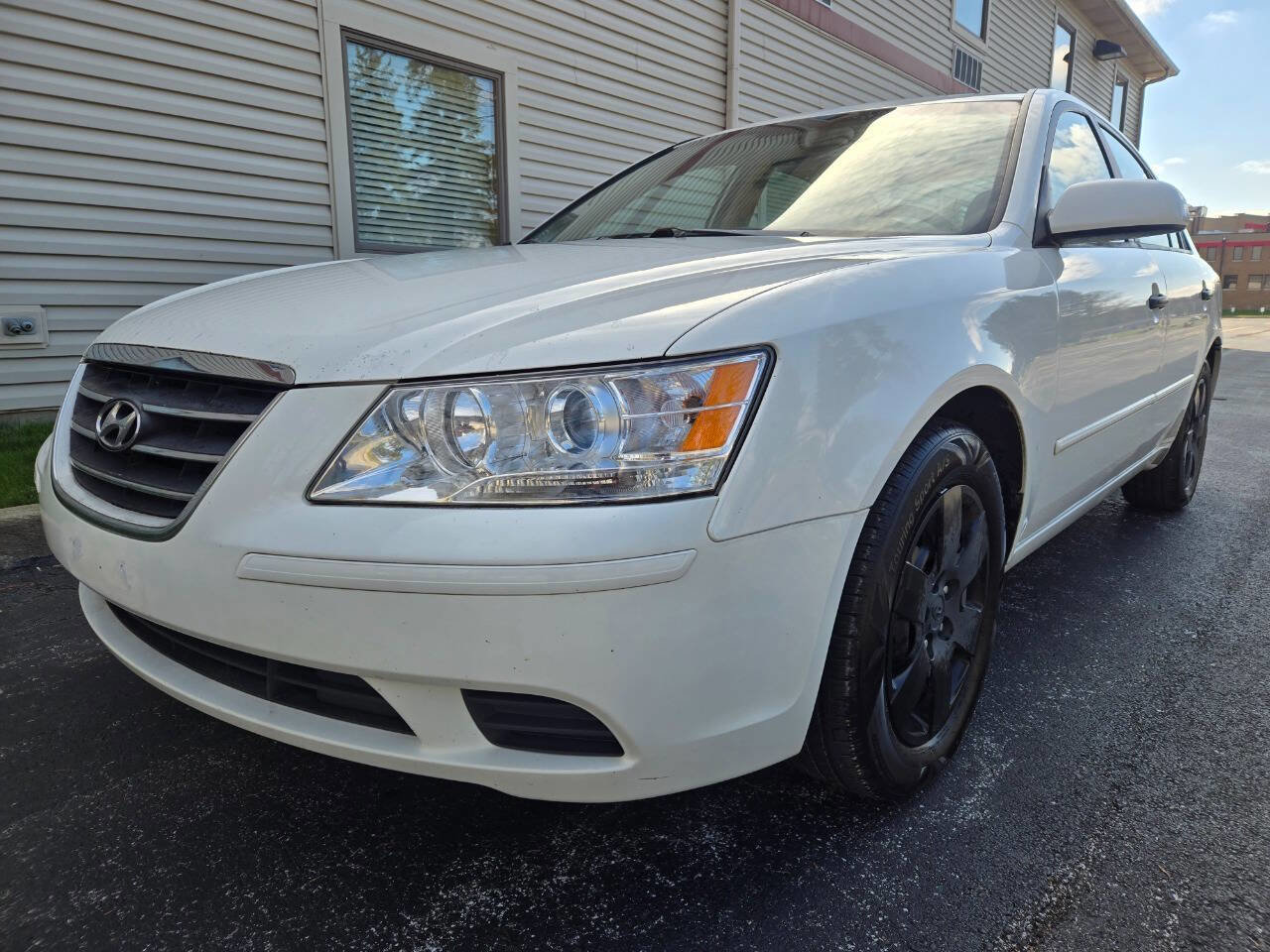 Used 2009 Hyundai Sonata GLS FWD image 1