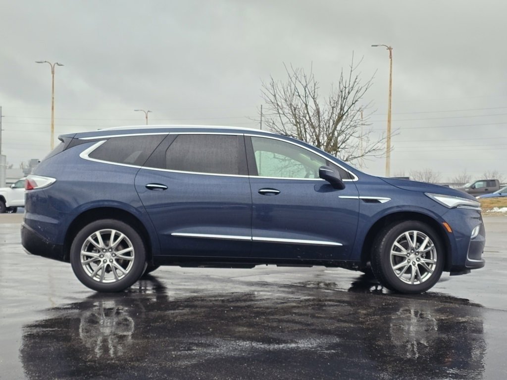 Used 2022 Buick Enclave Premium w/ Experience Buick Package image 29