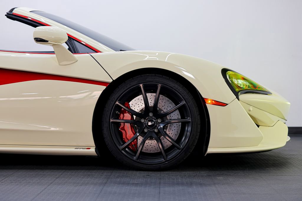 Used 2019 McLaren 570S Spider image 5