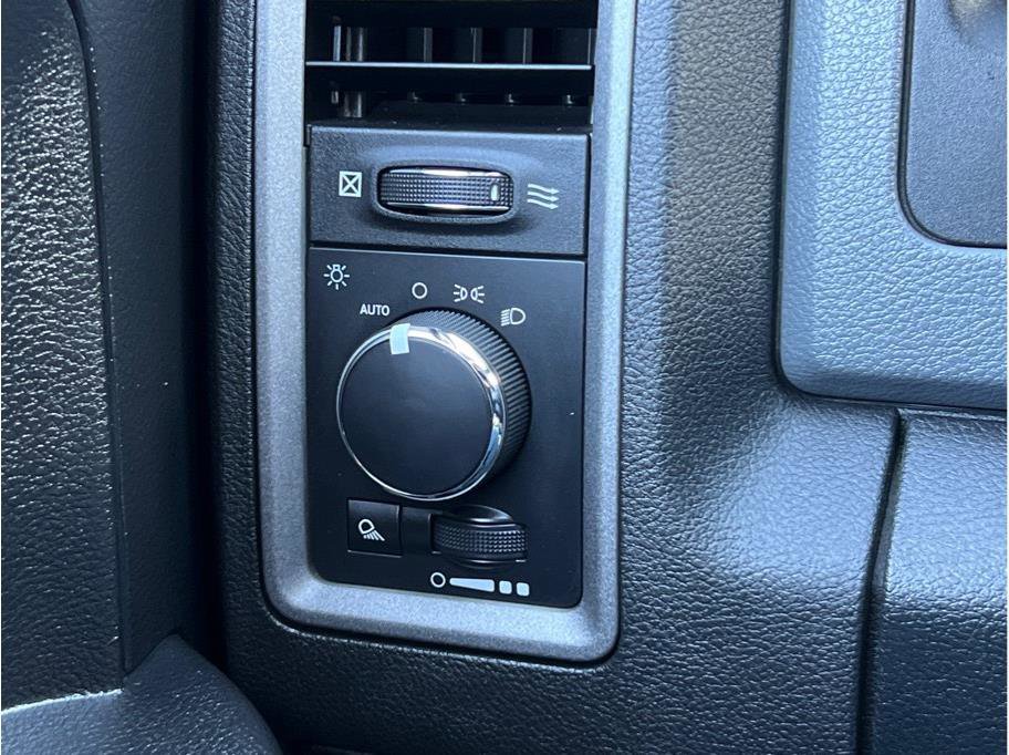 Used 2018 RAM 1500 Tradesman w/ Popular Equipment Group image 12