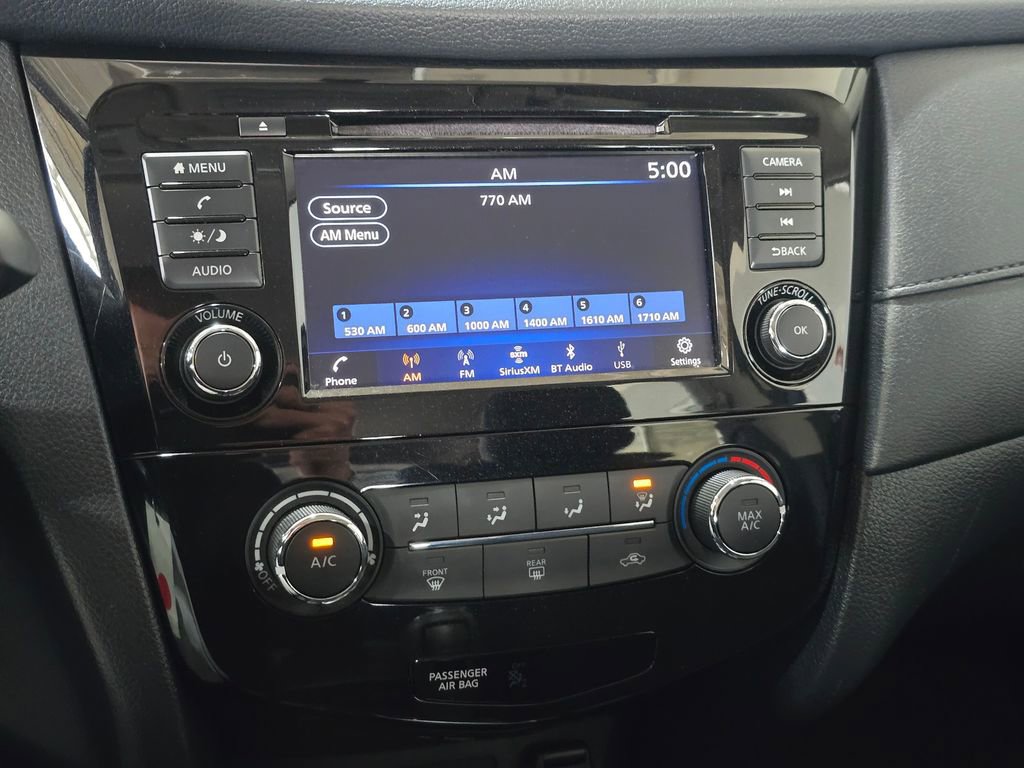 Used 2018 Nissan Rogue S AWD/4WD image 13