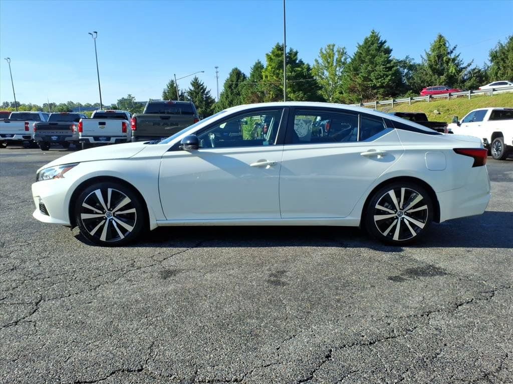Used 2022 Nissan Altima 2.0 SR FWD image 6