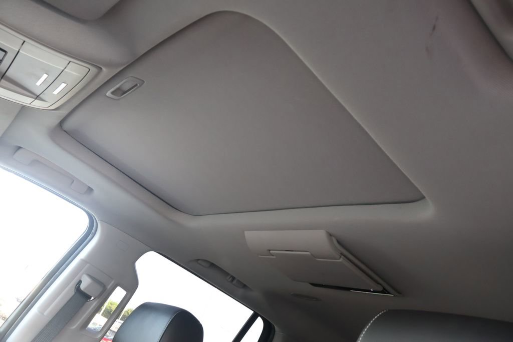 Used 2020 Chevrolet Tahoe Premier AWD/4WD image 15