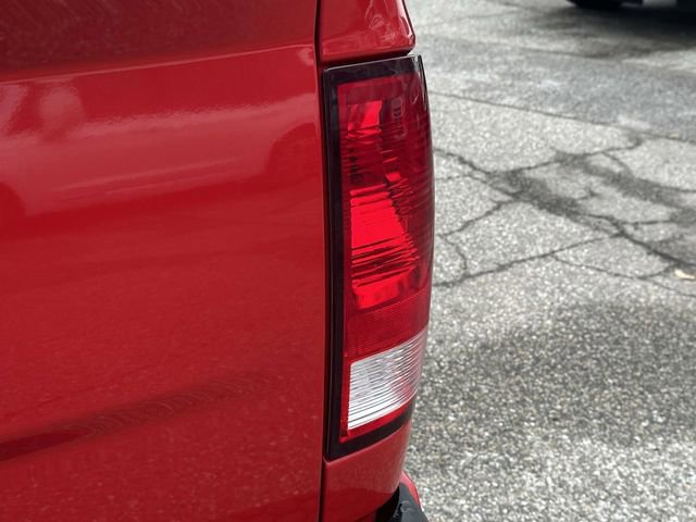 Used 2016 RAM 1500 Express RWD image 27