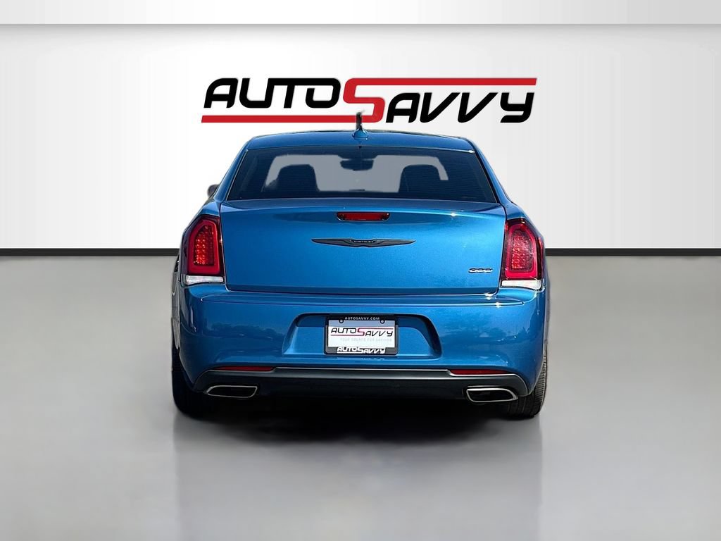 Used 2023 Chrysler 300 Touring w/ Sport Appearance Package RWD image 6