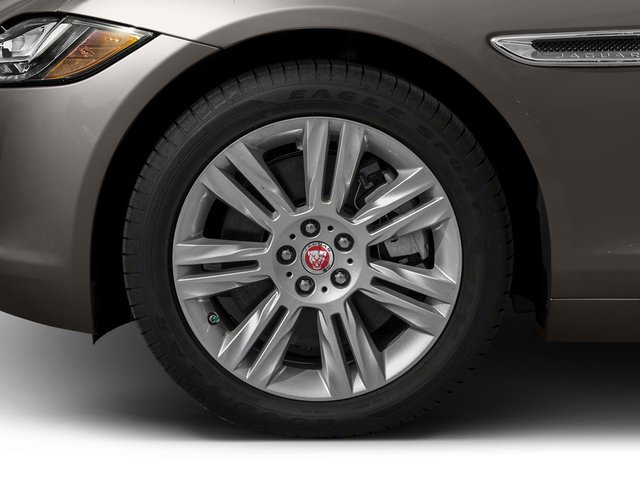 Used 2018 Jaguar XF Portfolio AWD/4WD image 11