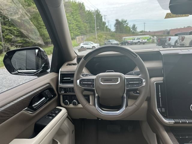Used 2025 GMC Yukon Denali w/ Denali Reserve Package AWD/4WD image 14