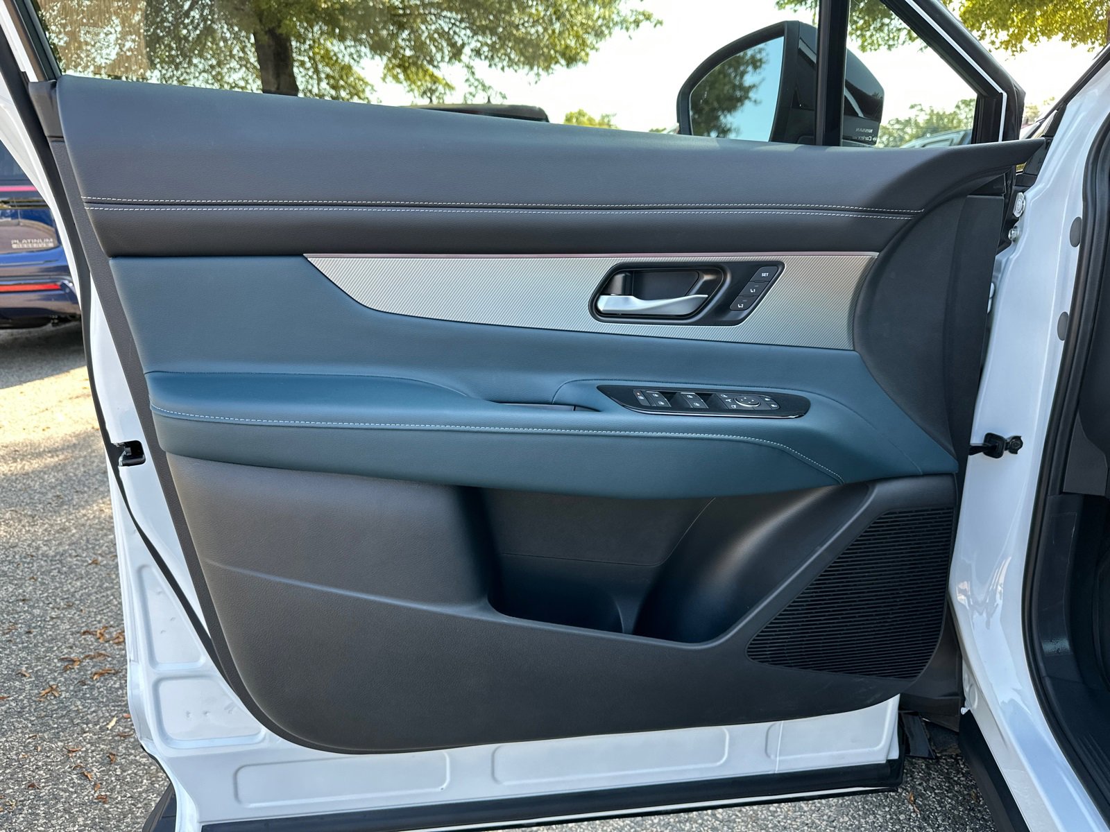 New 2025 Nissan Murano Platinum w/ Cargo Package image 10