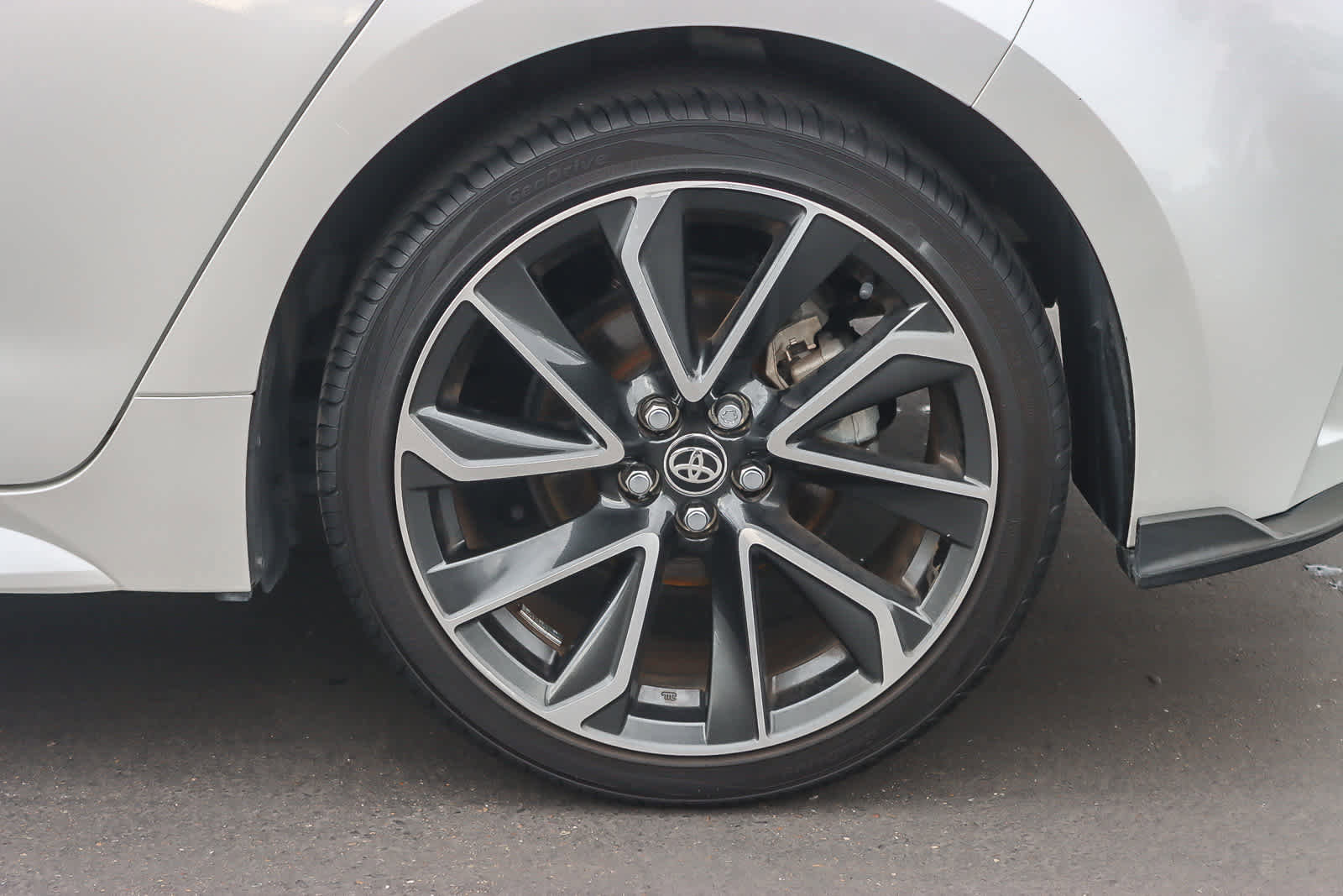 Used 2021 Toyota Corolla XSE image 10