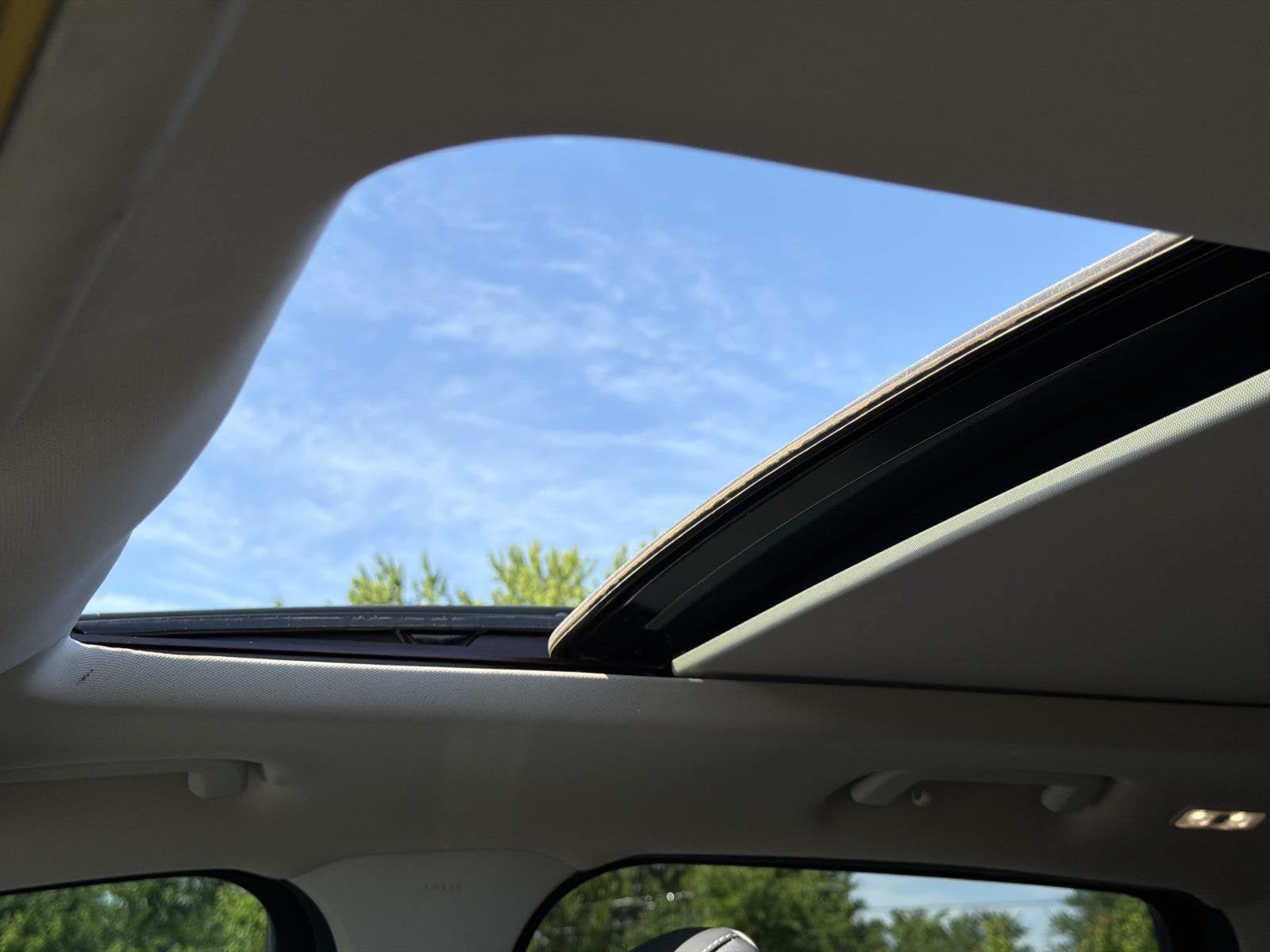Used 2019 Ford Escape SEL FWD image 17