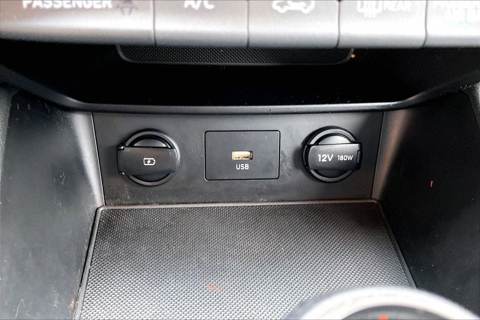 Used 2022 Hyundai Kona SEL image 31