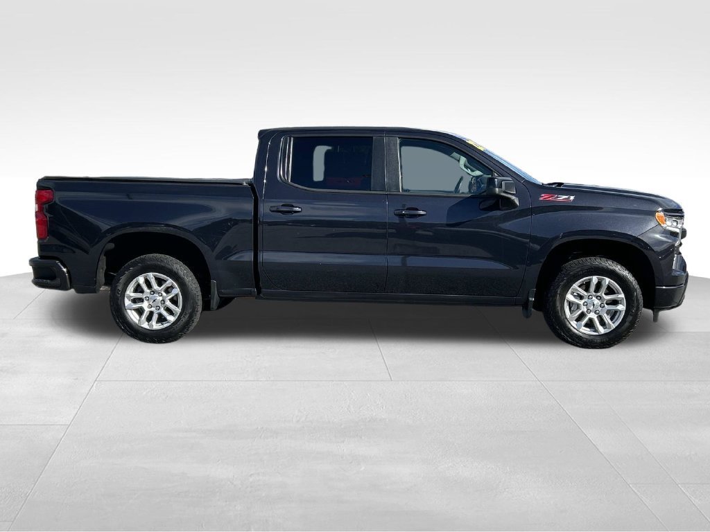 Used 2022 Chevrolet Silverado 1500 RST AWD/4WD image 2