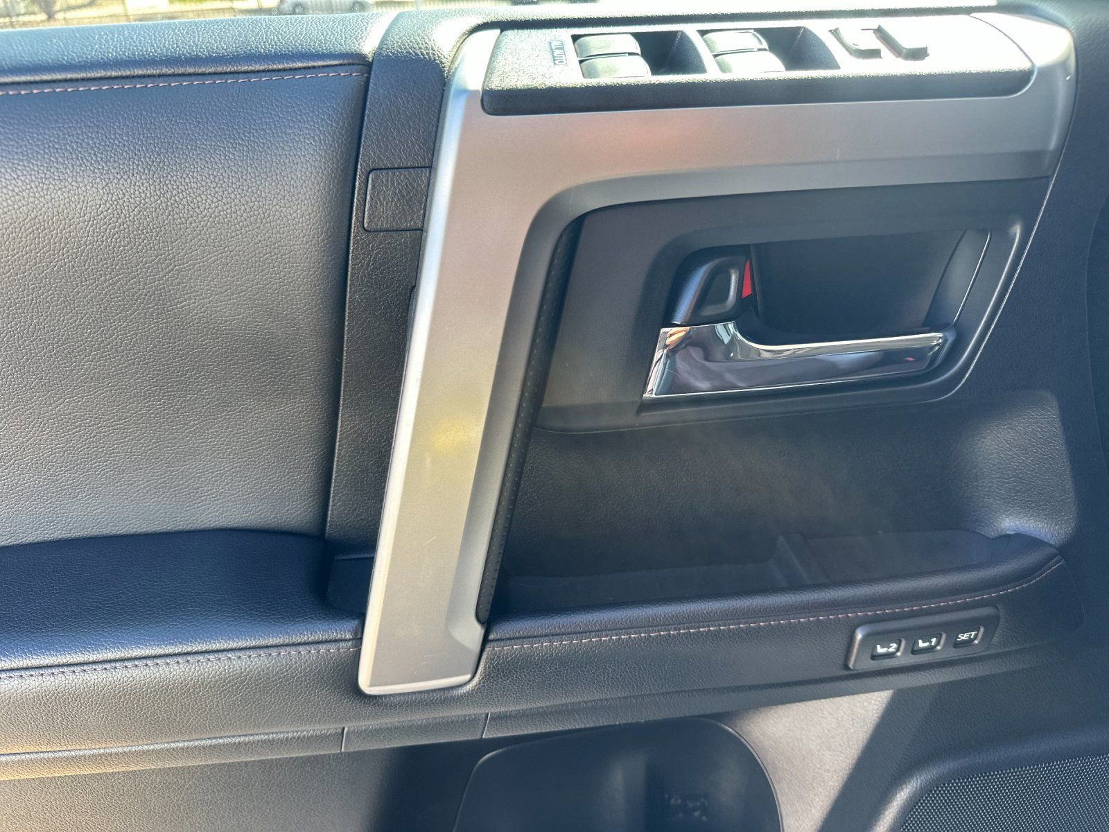 Used 2023 Toyota 4Runner Limited RWD image 10