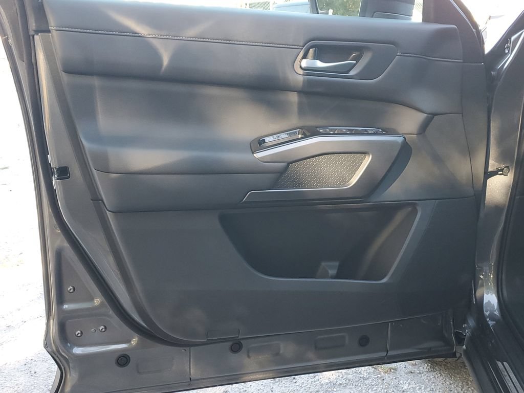 New 2026 Nissan Pathfinder SL w/ SL Premium Package AWD/4WD image 21