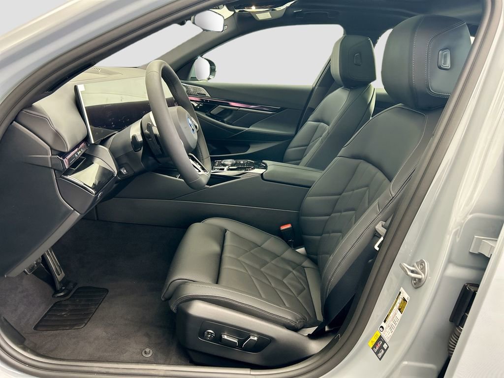 New 2026 BMW i5 eDrive40 w/ M Sport Package image 18