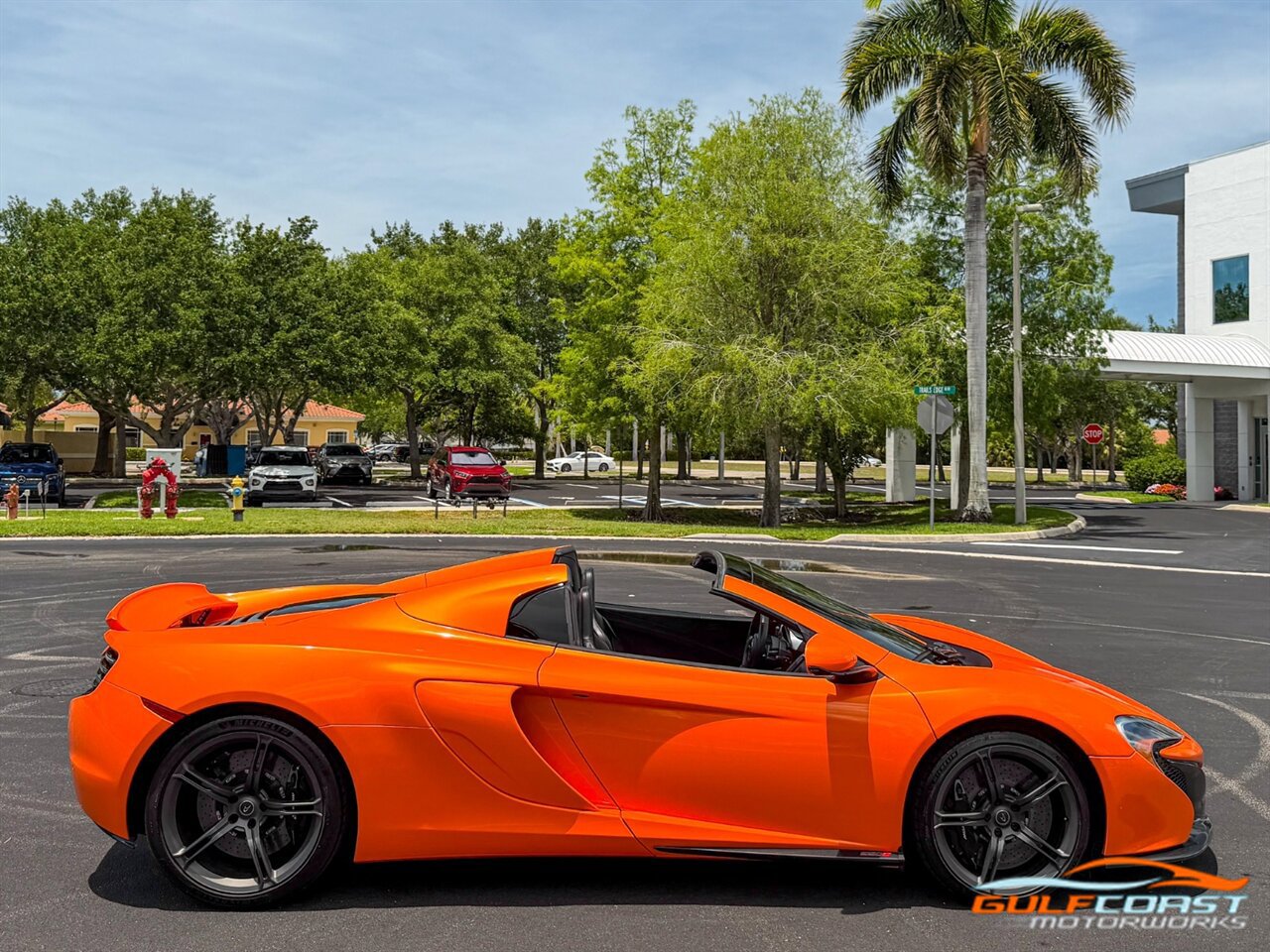 Used 2015 McLaren 650S Spider RWD image 57