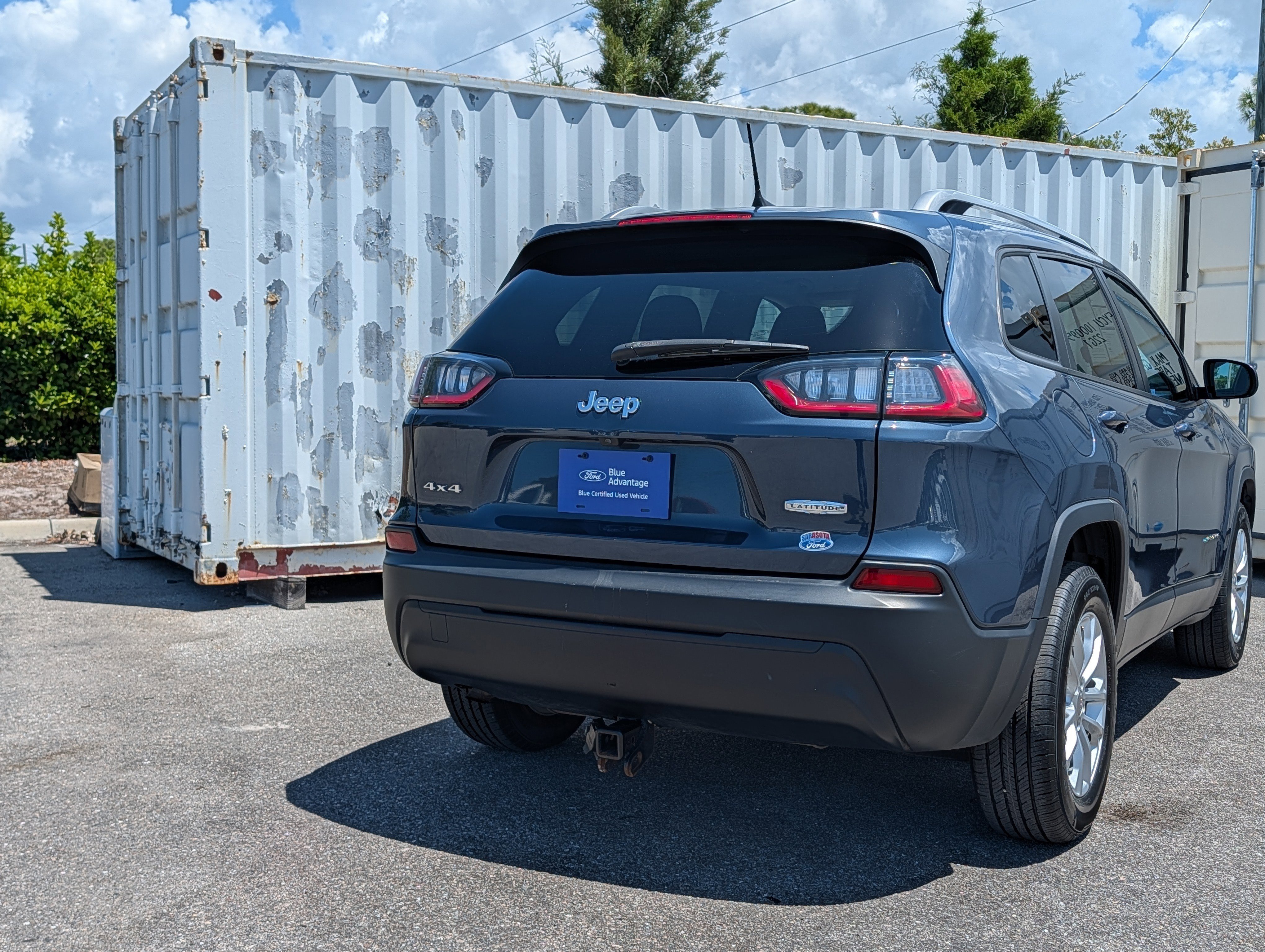 Used 2020 Jeep Cherokee Latitude w/ Cold Weather Group AWD/4WD image 4
