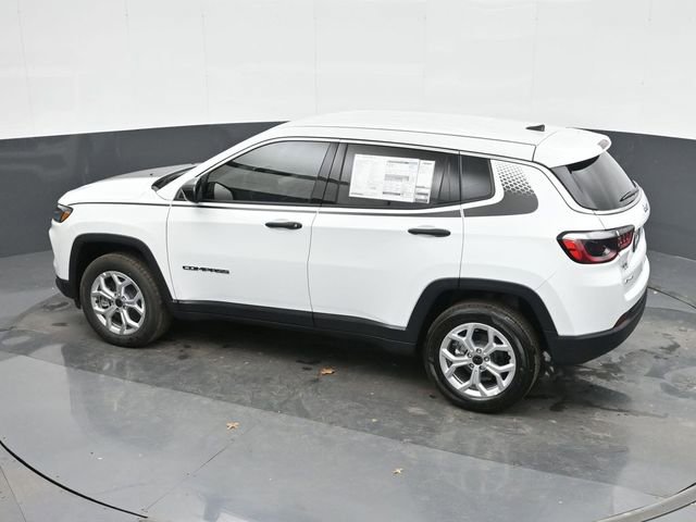 Used 2025 Jeep Compass Sport w/ Mopar Graphics Package image 27