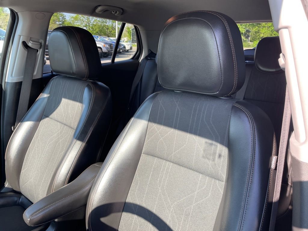 Used 2022 Chevrolet Trax LT AWD/4WD image 7