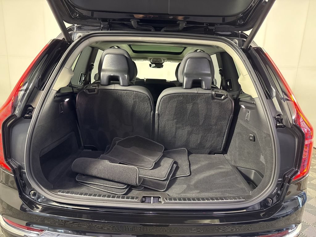 Used 2025 Volvo XC90 B6 Plus AWD/4WD image 19