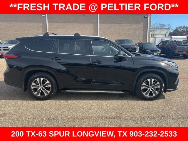 Used 2022 Toyota Highlander XLE image 13