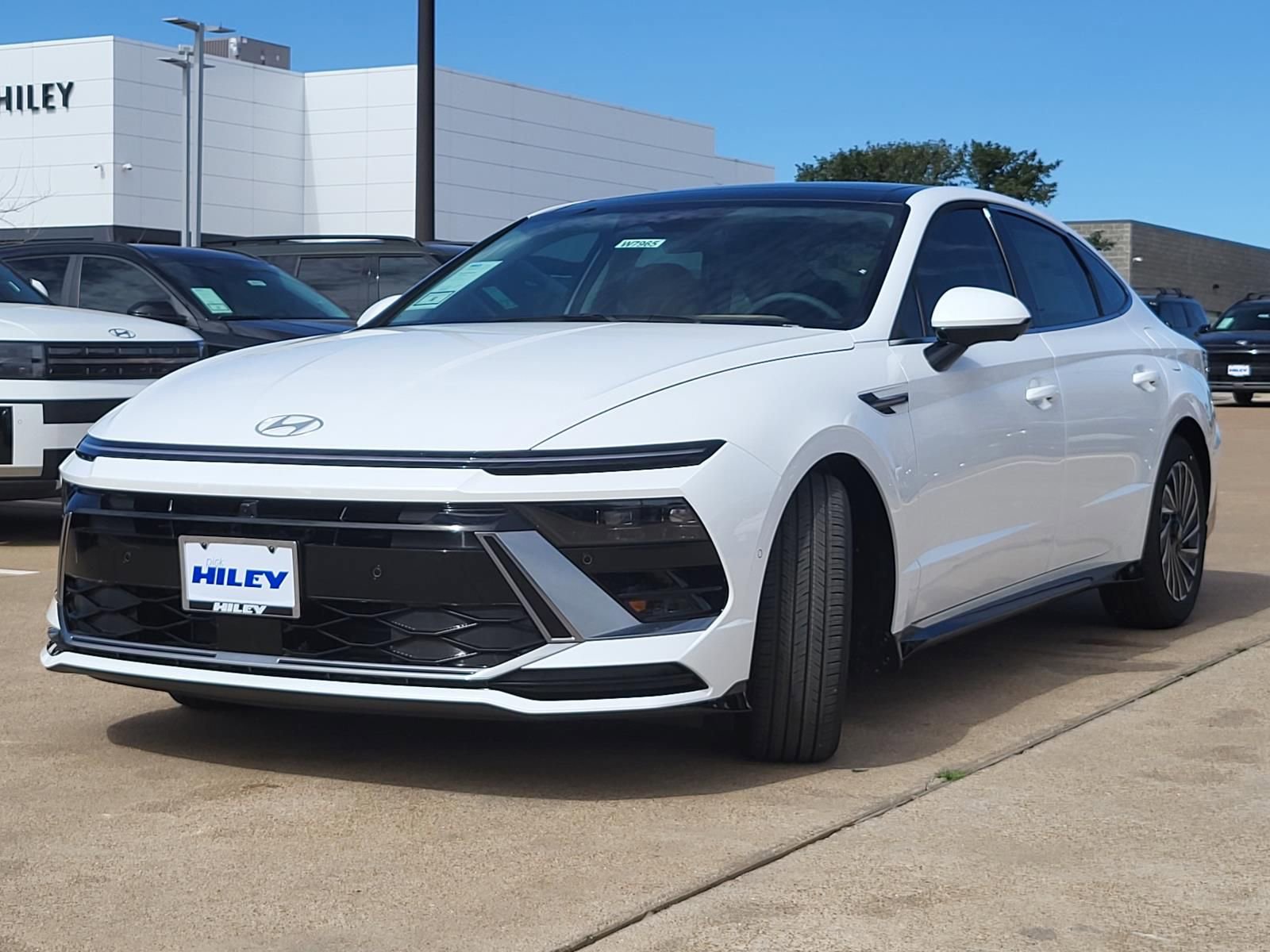 New 2026 Hyundai Sonata Limited FWD image 2