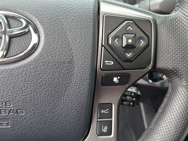 Used 2018 Toyota Tacoma Limited AWD/4WD image 18