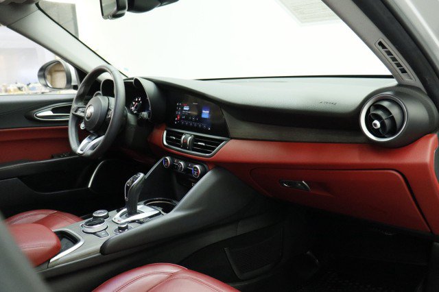 Used 2021 Alfa Romeo Giulia Ti RWD image 21