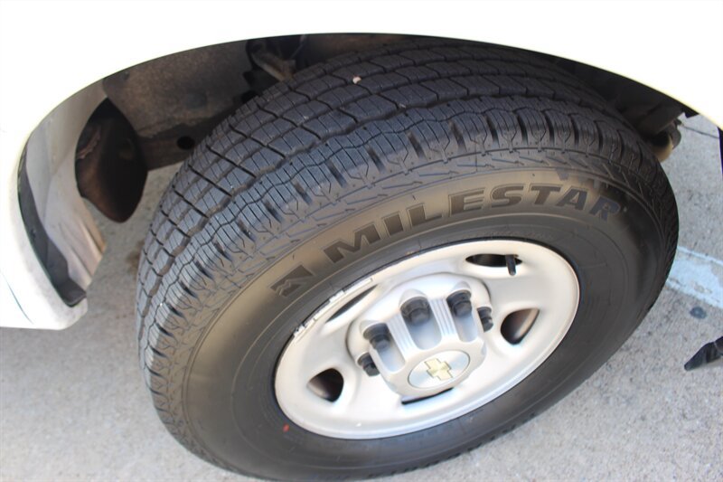Used 2021 Chevrolet Express 2500 Extended w/ Driver Convenience Package RWD image 27