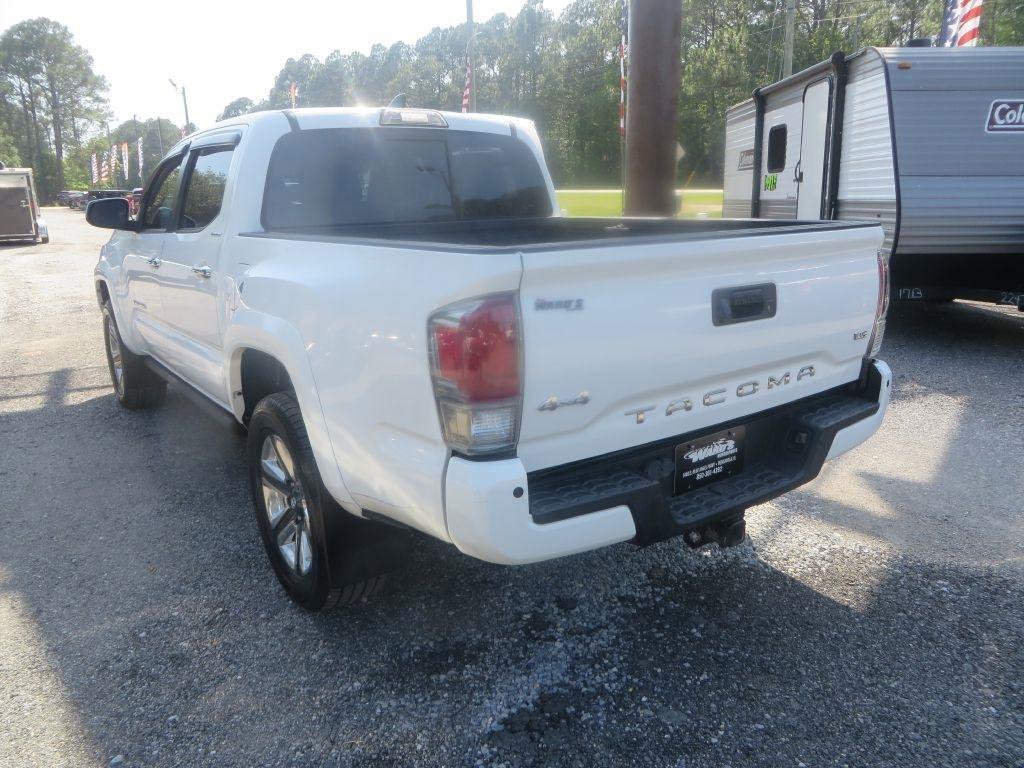 Used 2017 Toyota Tacoma Limited w/ Tow Package AWD/4WD image 8