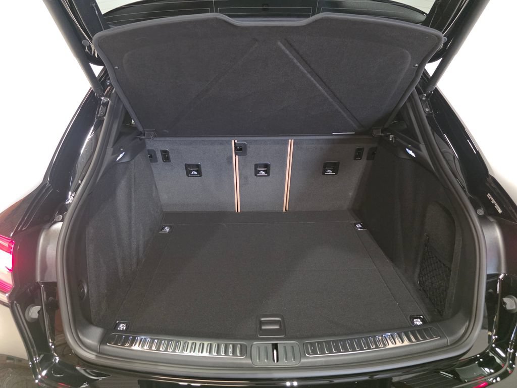 New 2026 Porsche Macan AWD/4WD image 12