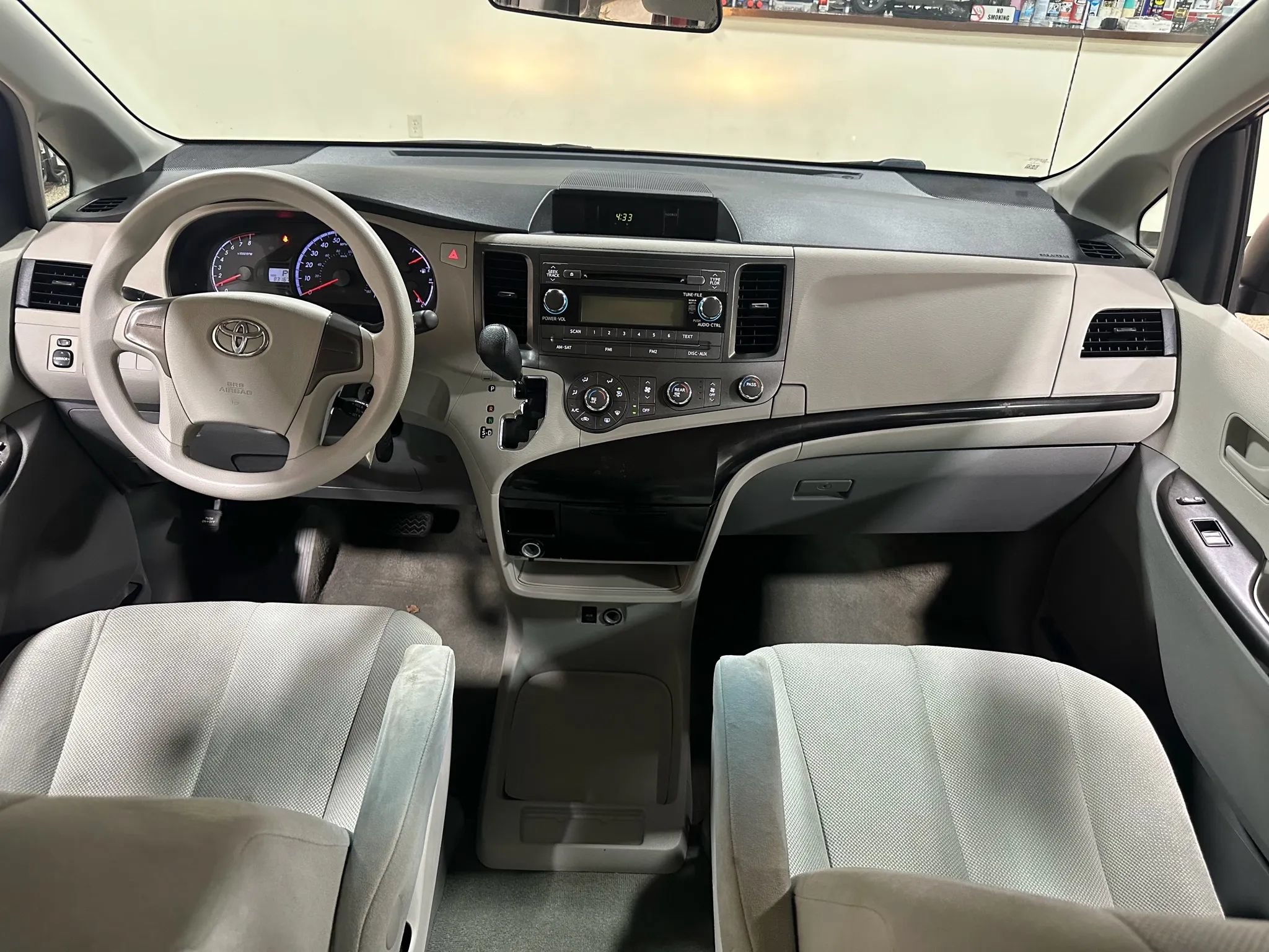 Used 2012 Toyota Sienna FWD image 45