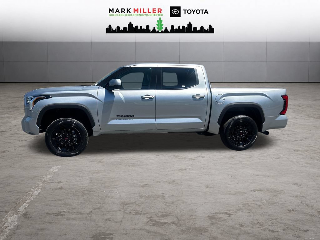 Used 2022 Toyota Tundra SR5 w/ Advanced Technology Package AWD/4WD image 2