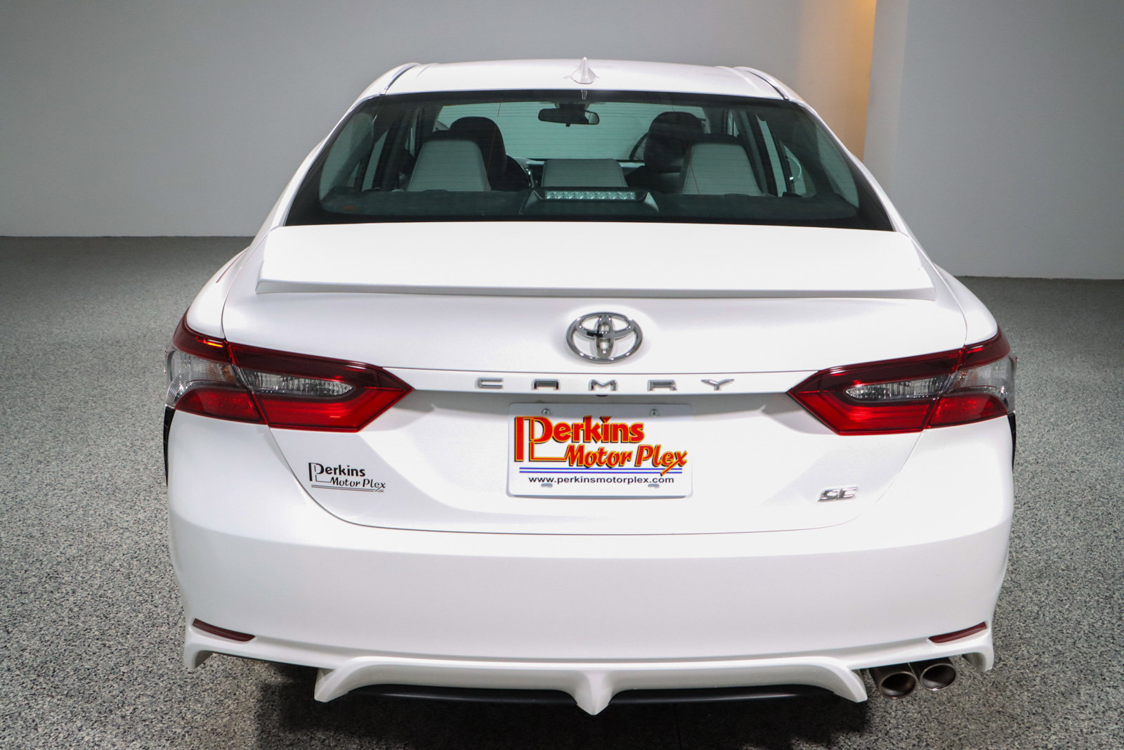 Used 2023 Toyota Camry SE image 8