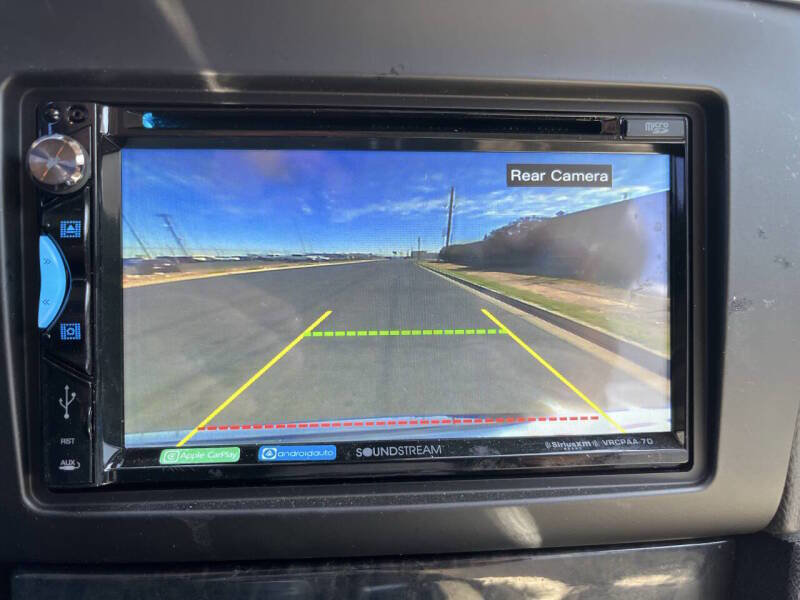 Used 2018 Chrysler 300 Limited image 11