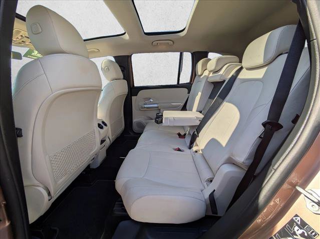 Used 2022 Mercedes-Benz GLB 250 image 22