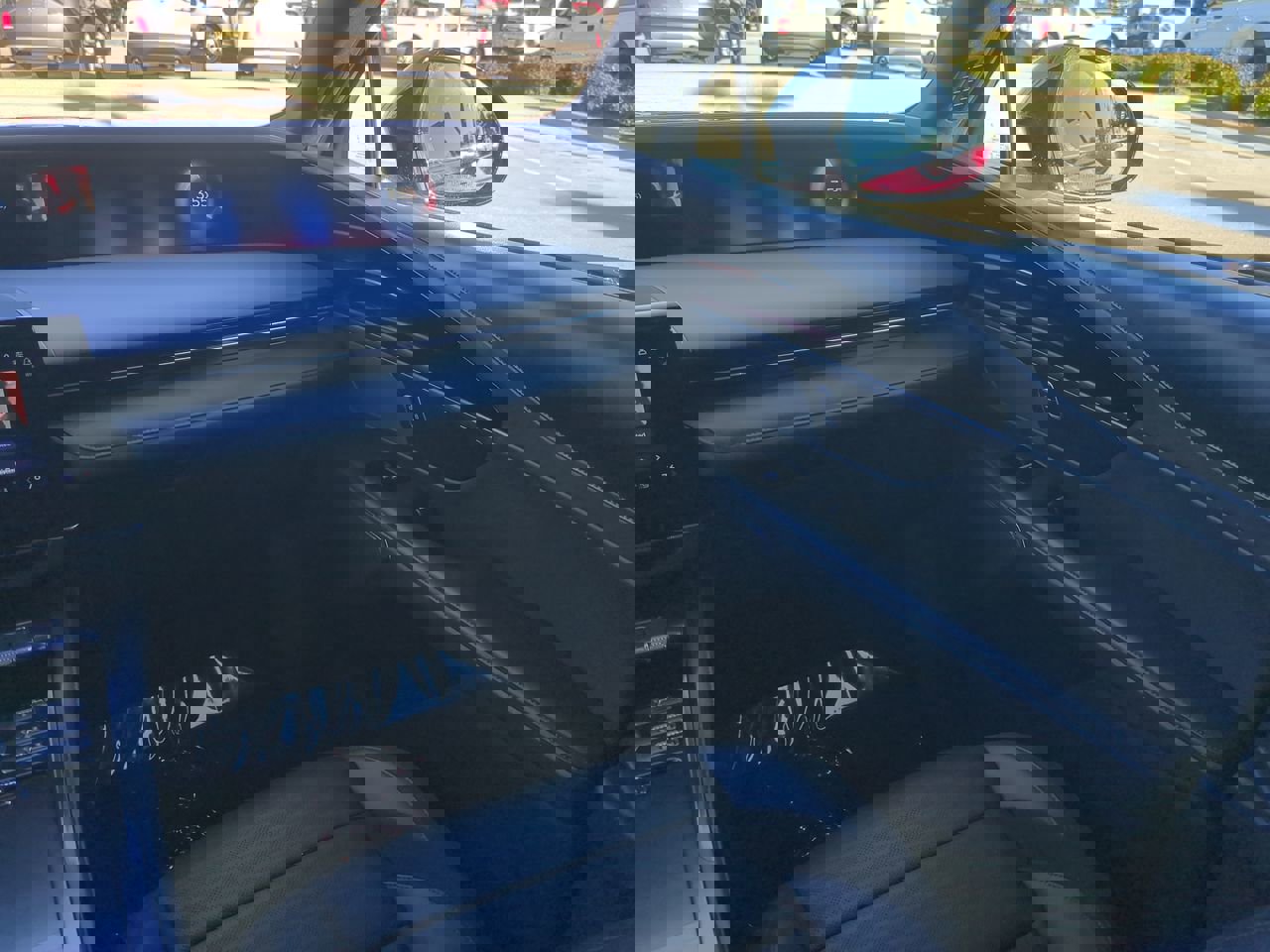 Certified 2024 Lincoln Nautilus Reserve w/ Jet Appearance Package (87T) image 17