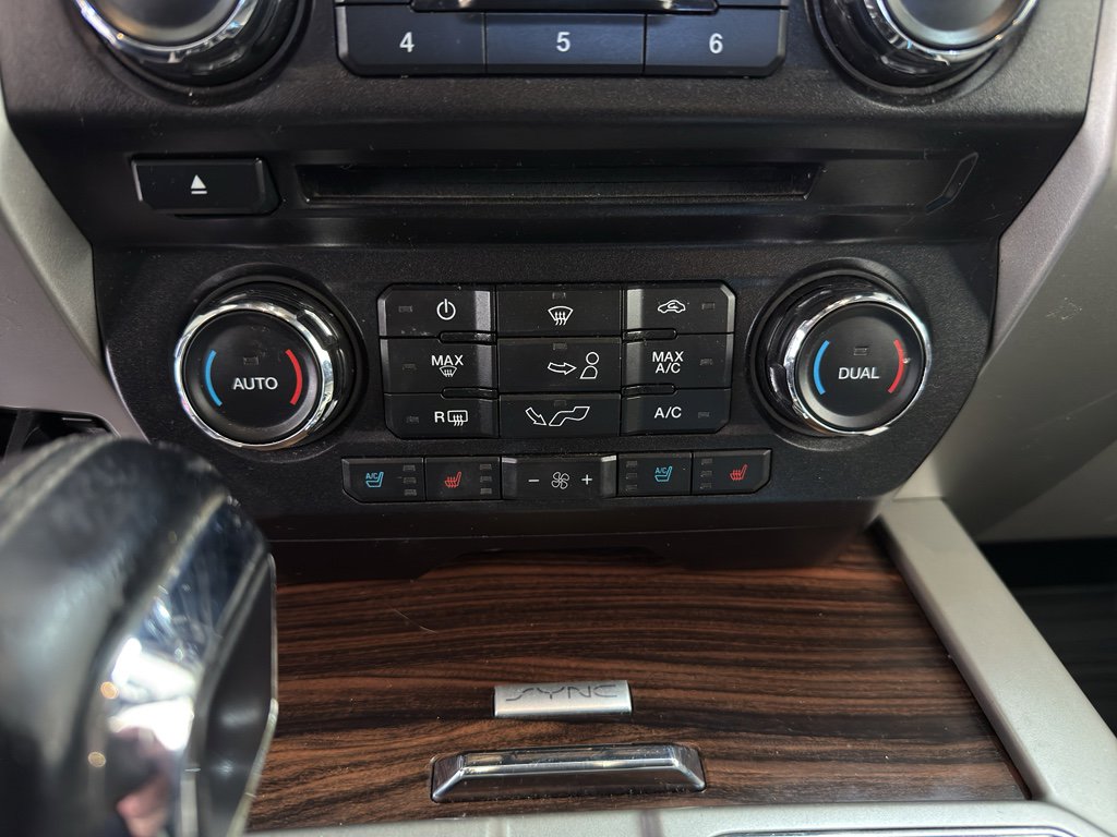 Used 2015 Ford F150 Lariat image 16