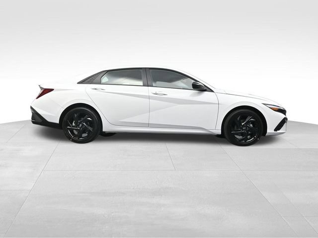 Certified 2026 Hyundai Elantra Sport FWD image 37